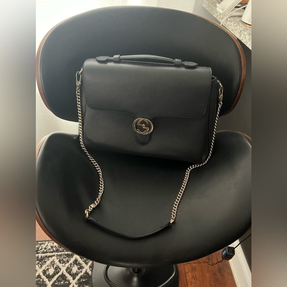 Authentic Gucci Black Calfskin Leather GG Interlocking Crossbody Bag Purse - Picture 3 of 17